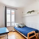 Stylish Studio Apartment For 2 Bastille